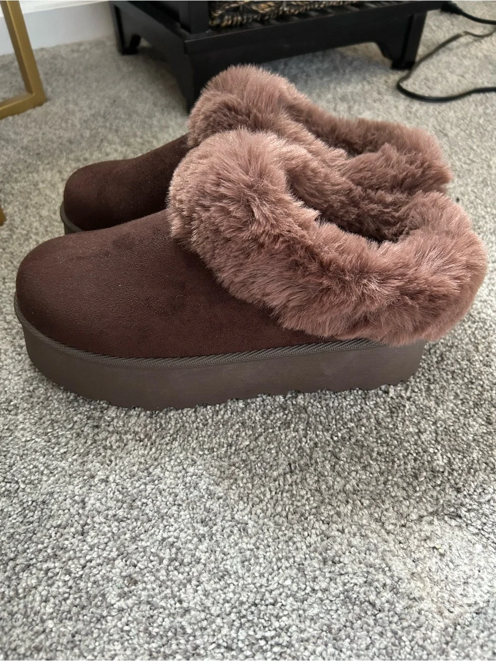 London Rag Cozy Faux-Fur Trim Slip-On Women's Shoe boots in Brown